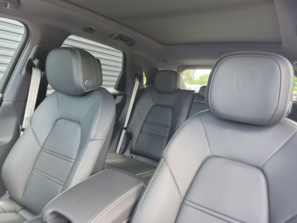 New 2025 Porsche Cayenne S image 5