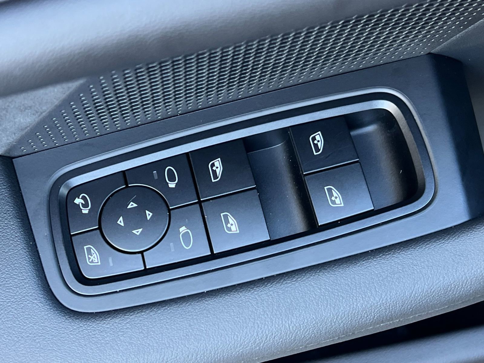 Certified 2025 Porsche Taycan Turbo GT image 13