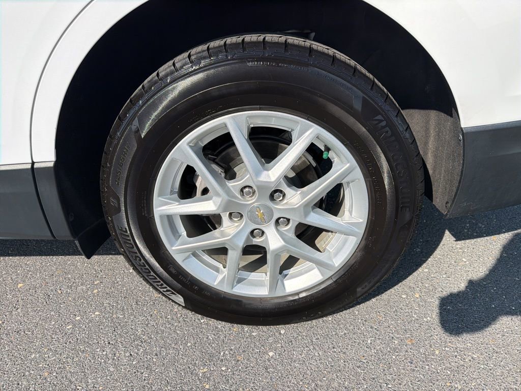 Used 2022 Chevrolet Equinox LT AWD/4WD image 13