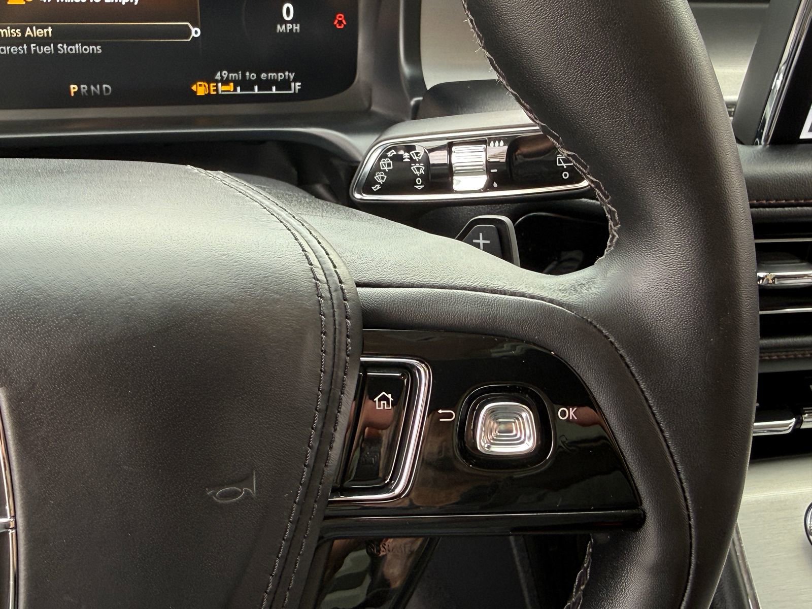 Certified 2023 Lincoln Aviator AWD w/ Premium Package image 37