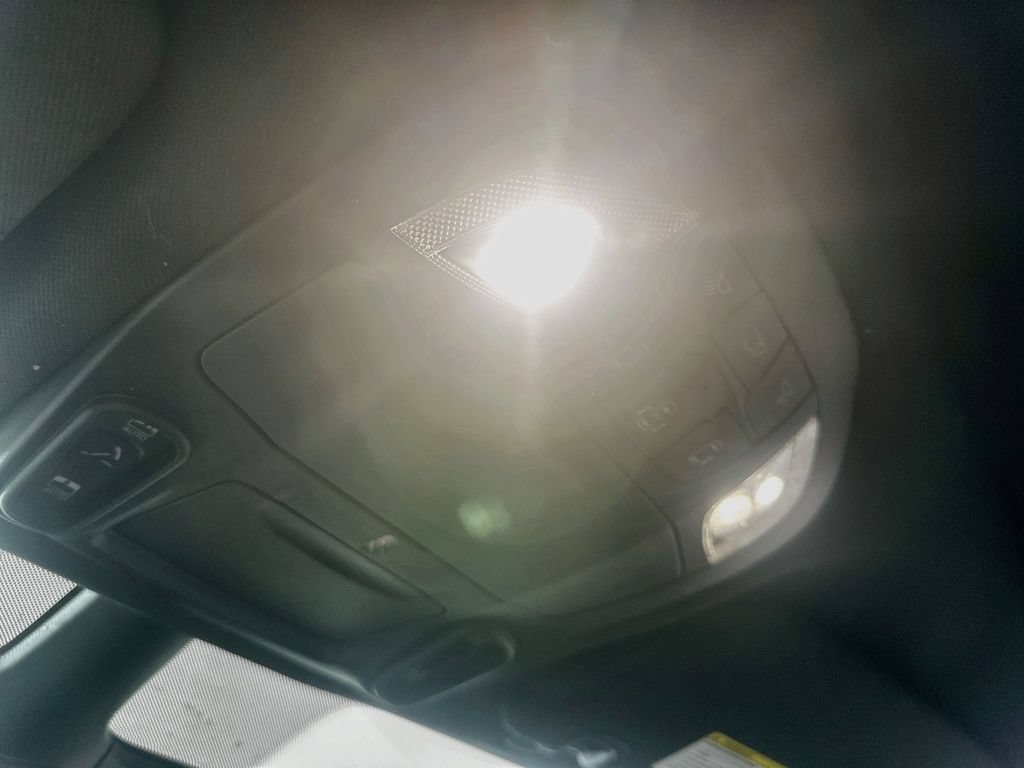 Used 2024 Chrysler Pacifica Premium FWD image 39