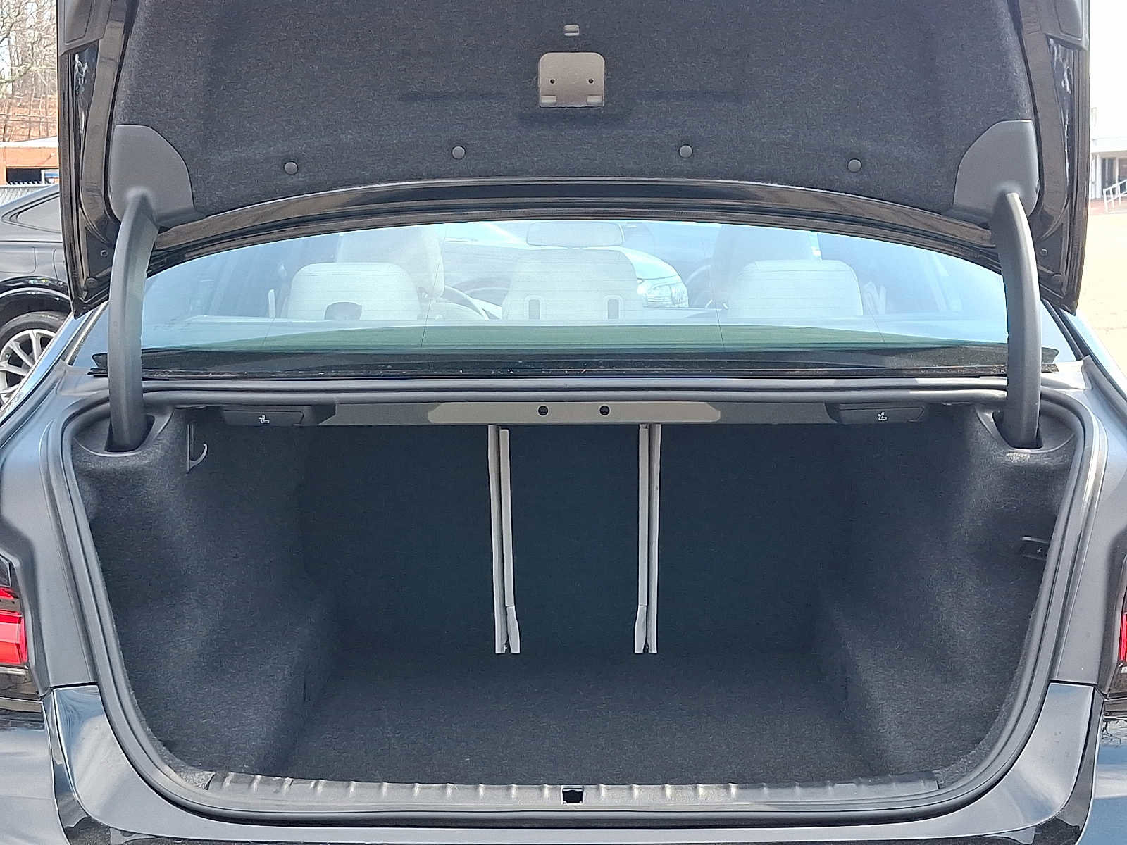 Certified 2023 BMW 530i xDrive w/ Premium Package image 28