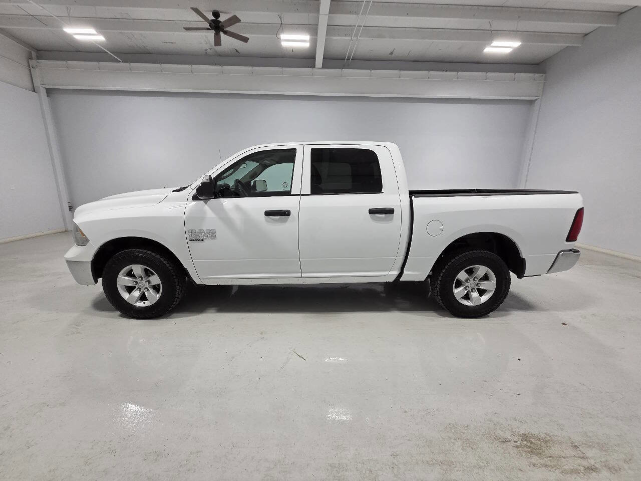 Used 2022 RAM 1500 Tradesman w/ Chrome Appearance Group image 4