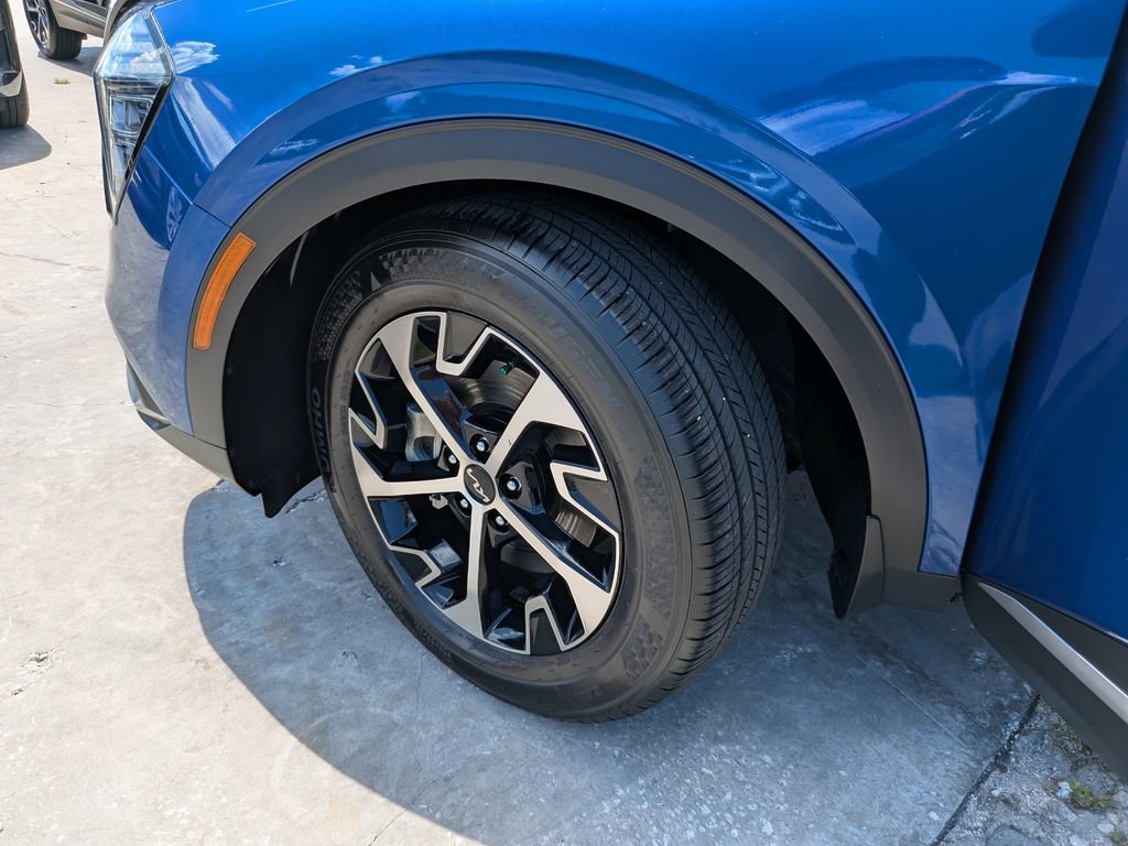 Certified 2024 Kia Sportage EX FWD image 35