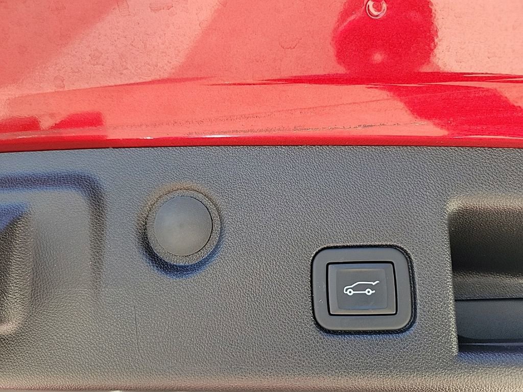 Used 2024 Chevrolet Equinox LT w/ LPO, Floor Liner Package image 15