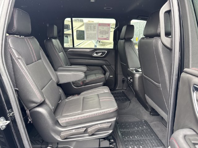 Used 2022 Chevrolet Suburban RST w/ Sport Performance Package AWD/4WD image 30
