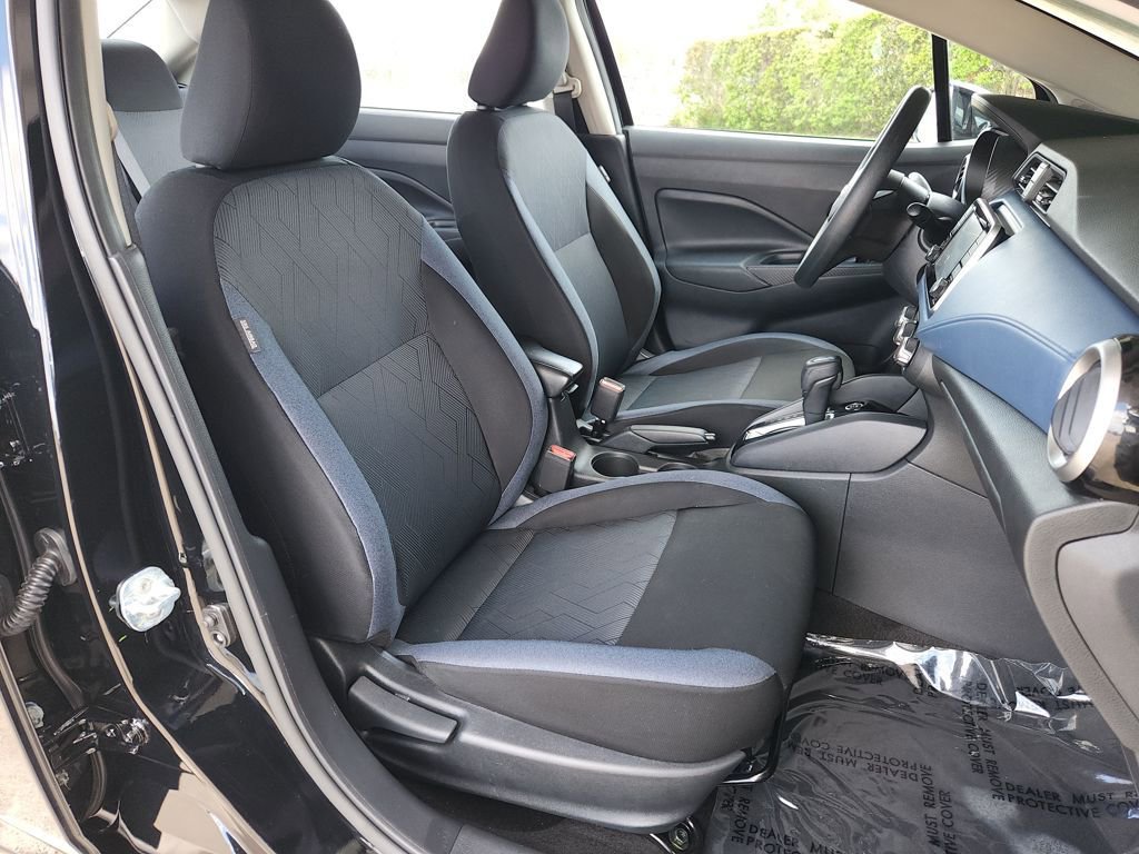 Used 2025 Nissan Versa SV image 15