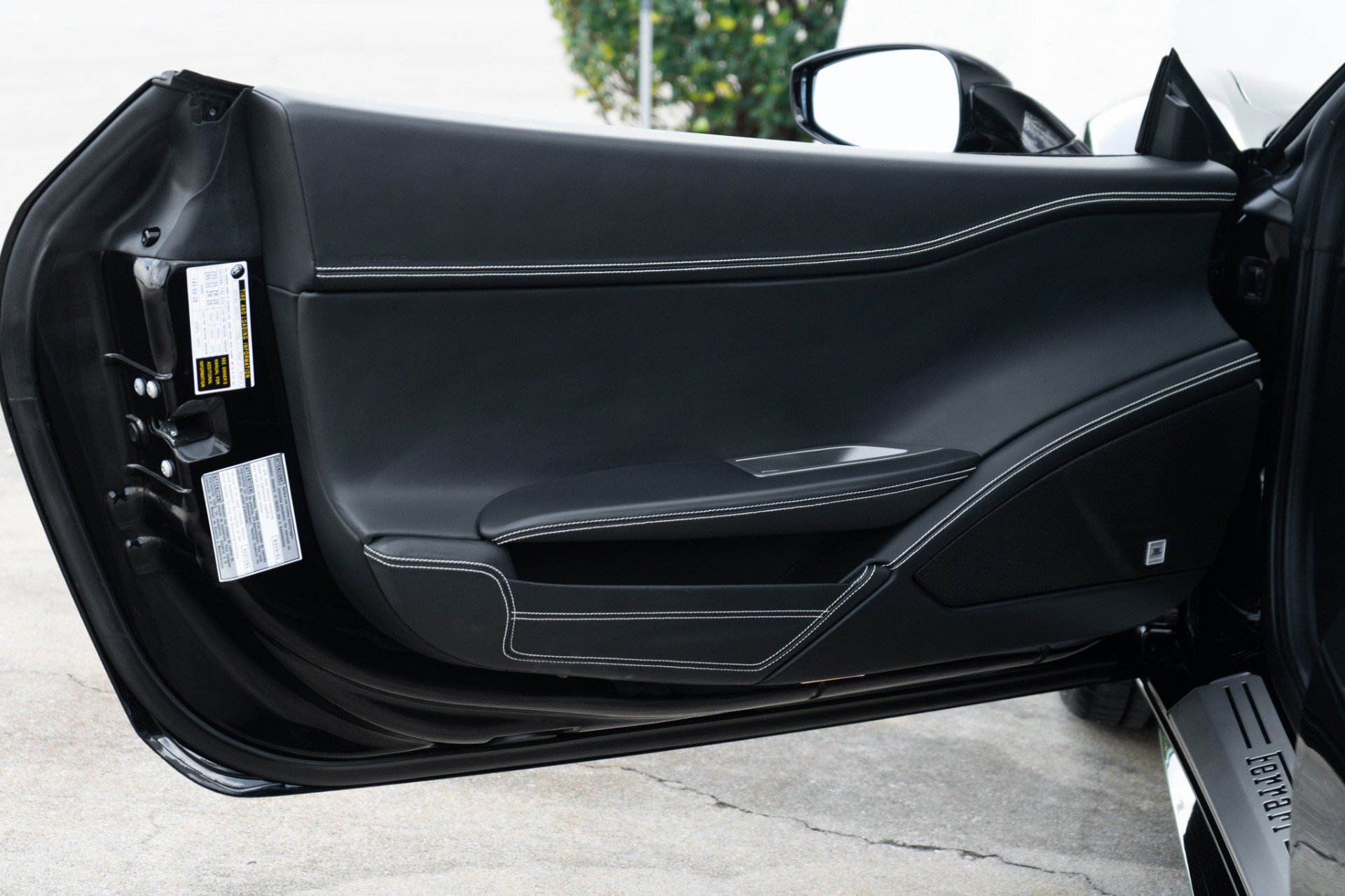 Used 2013 Ferrari 458 Spider image 35