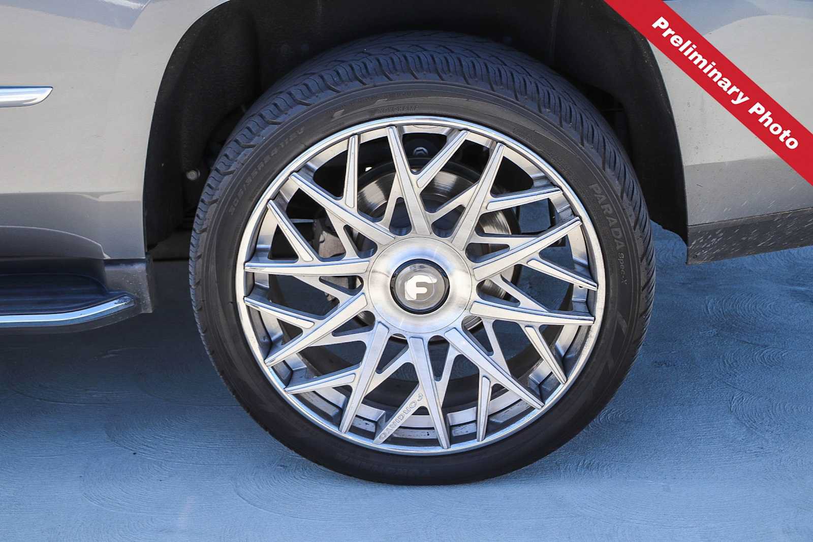 Used 2018 Cadillac Escalade Luxury RWD image 11