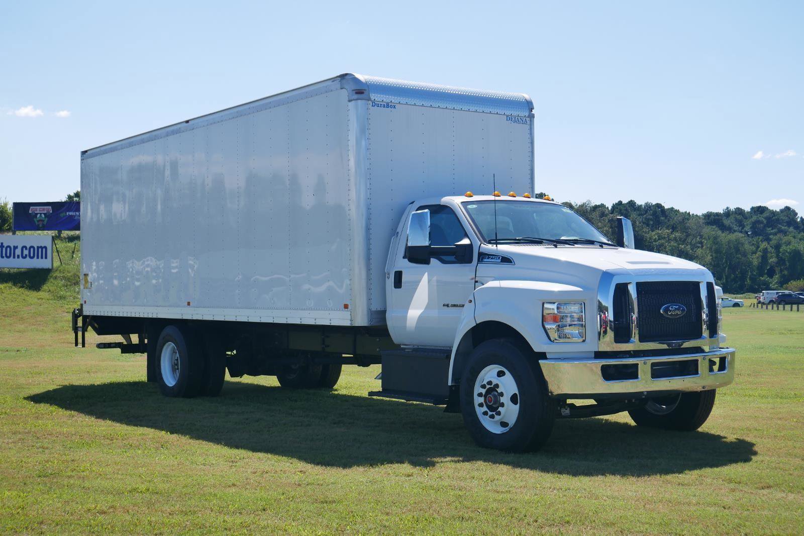 New 2025 Ford F750 2WD Regular Cab Super Duty image 3