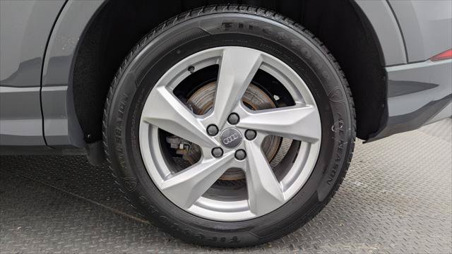 Used 2020 Audi Q3 2.0T Premium w/ Convenience Package AWD/4WD image 32