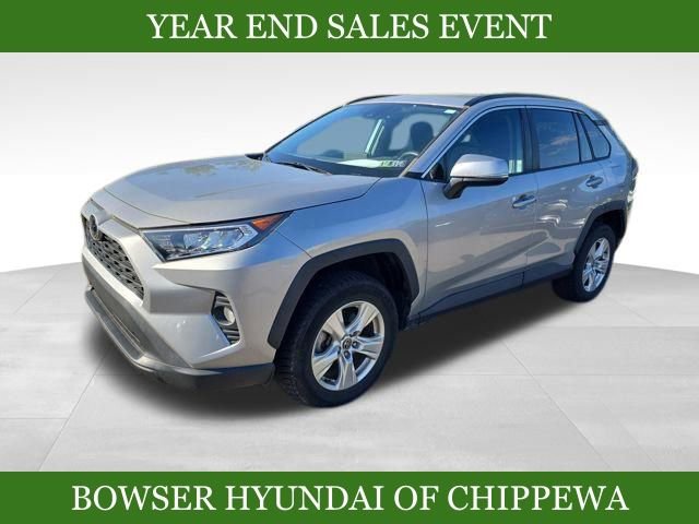 Used 2021 Toyota RAV4 XLE image 1