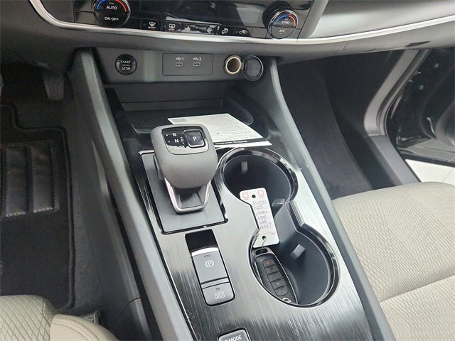 New 2025 Nissan Rogue SV image 24