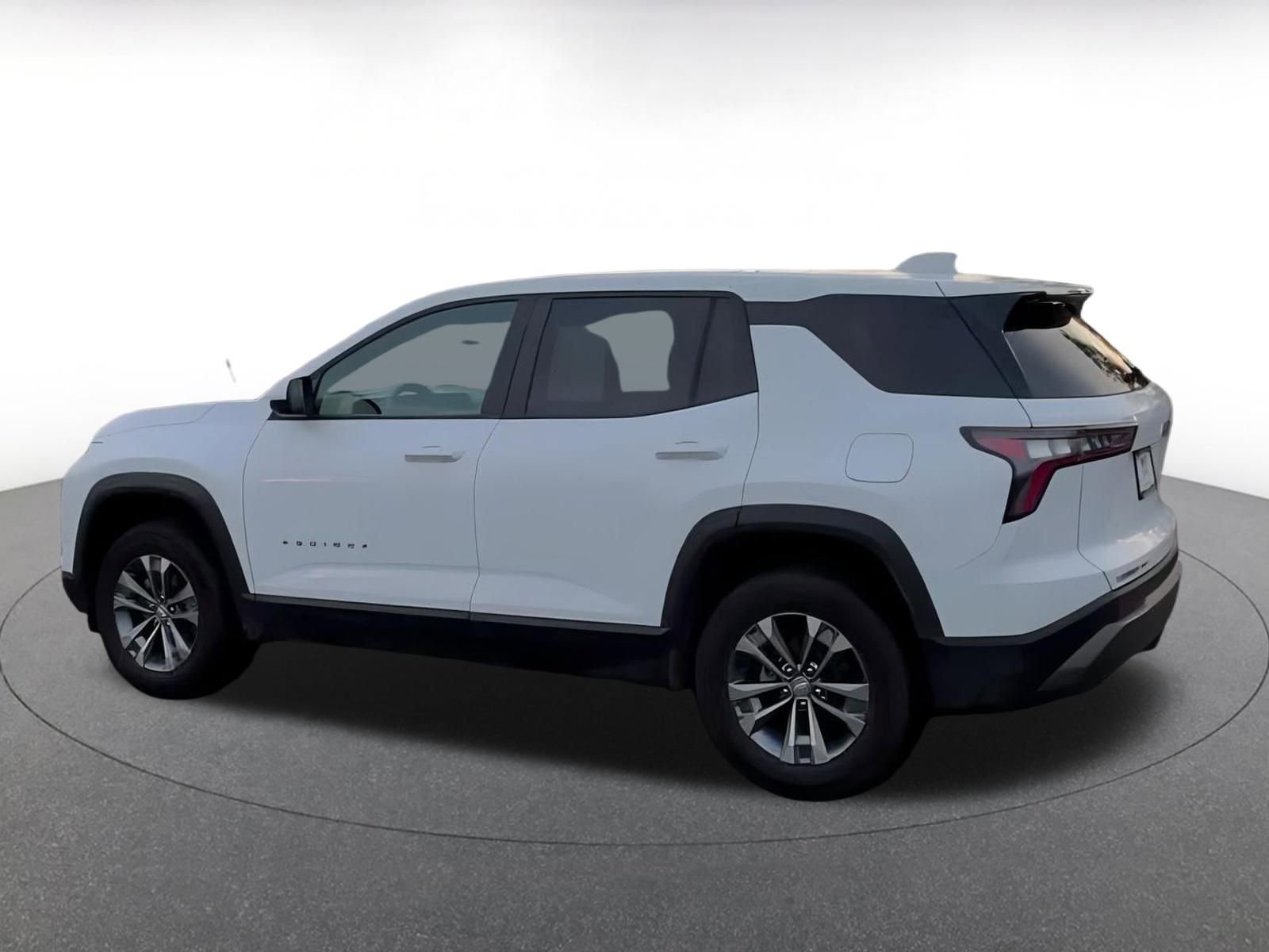 Used 2025 Chevrolet Equinox LT image 10