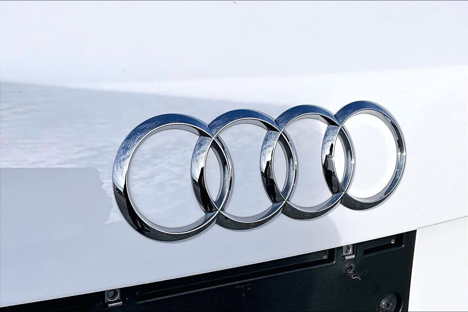 Used 2024 Audi Q3 2.0T Premium AWD/4WD image 31