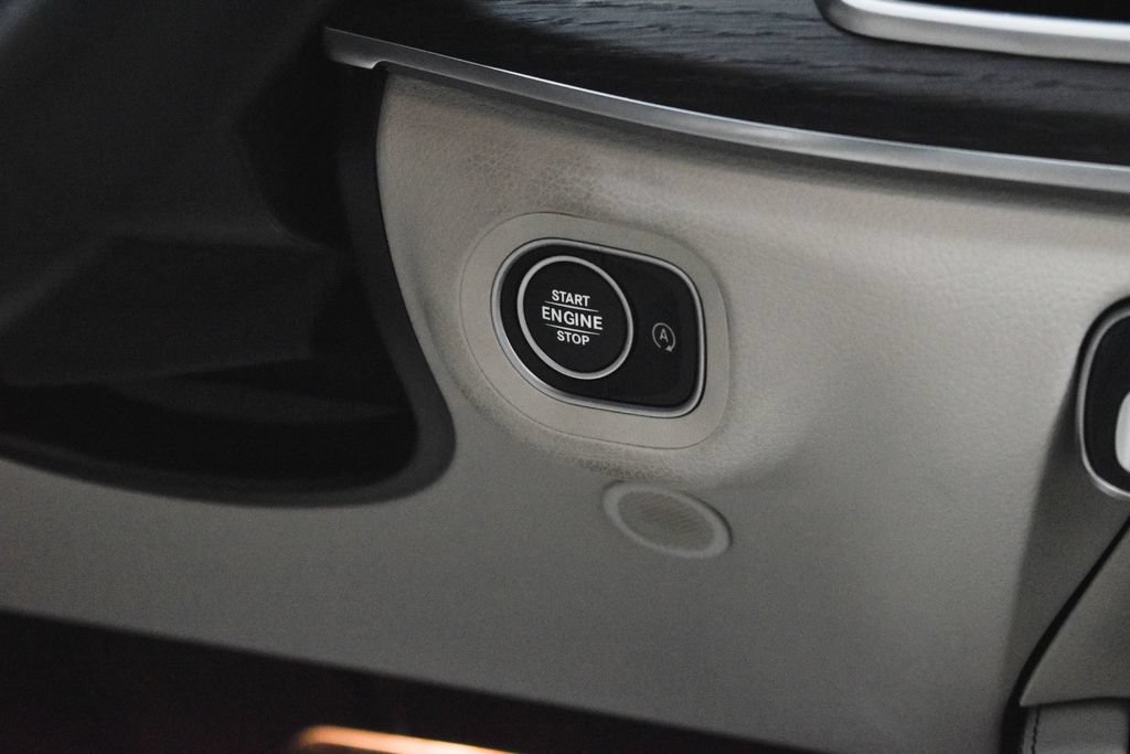 Certified 2025 Mercedes-Benz GLS 580 4MATIC image 27