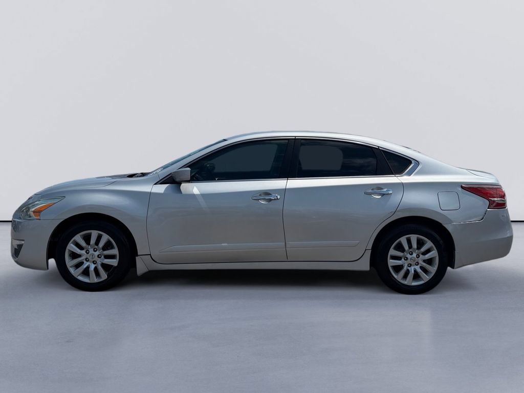 Used 2013 Nissan Altima 2.5 S FWD image 6