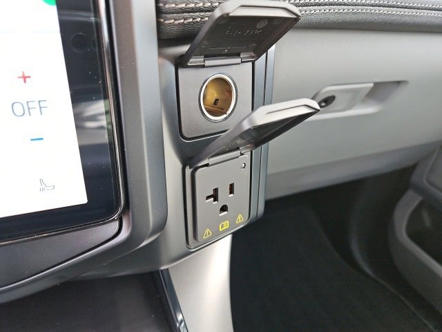 New 2025 Ford F150 Lightning Flash image 29