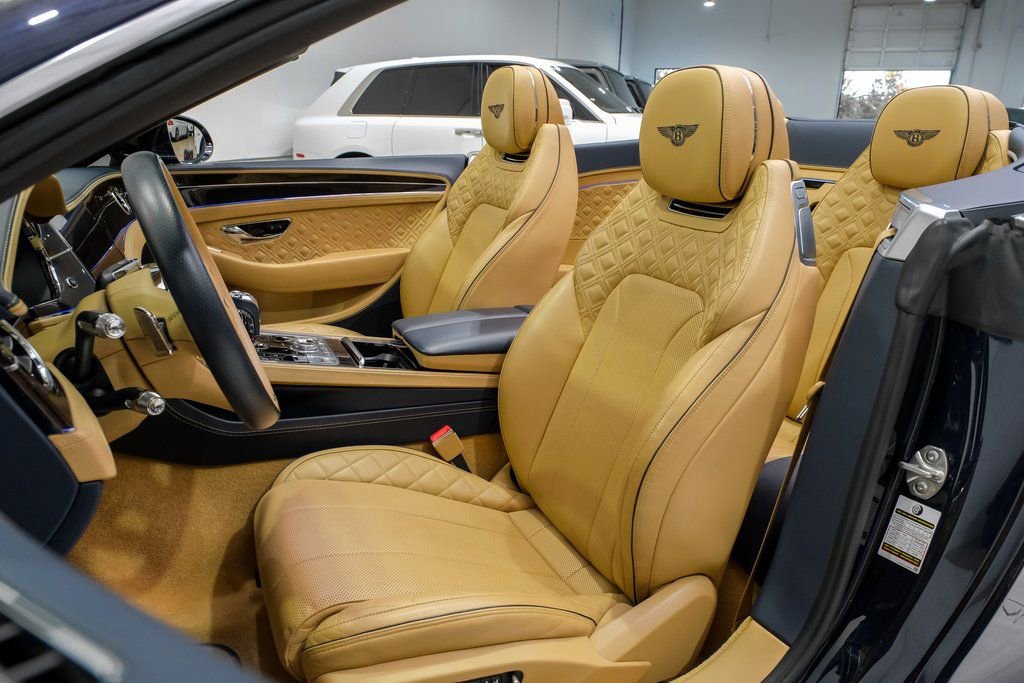 Used 2021 Bentley Continental GT image 31
