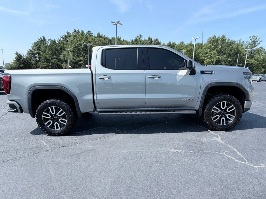Used 2025 GMC Sierra 1500 AT4 w/ AT4 Premium Package AWD/4WD image 4