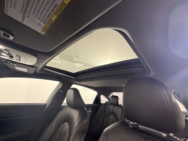 Used 2019 Toyota Avalon XLE w/ Moonroof Package FWD image 10