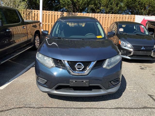 Used 2016 Nissan Rogue S image 2
