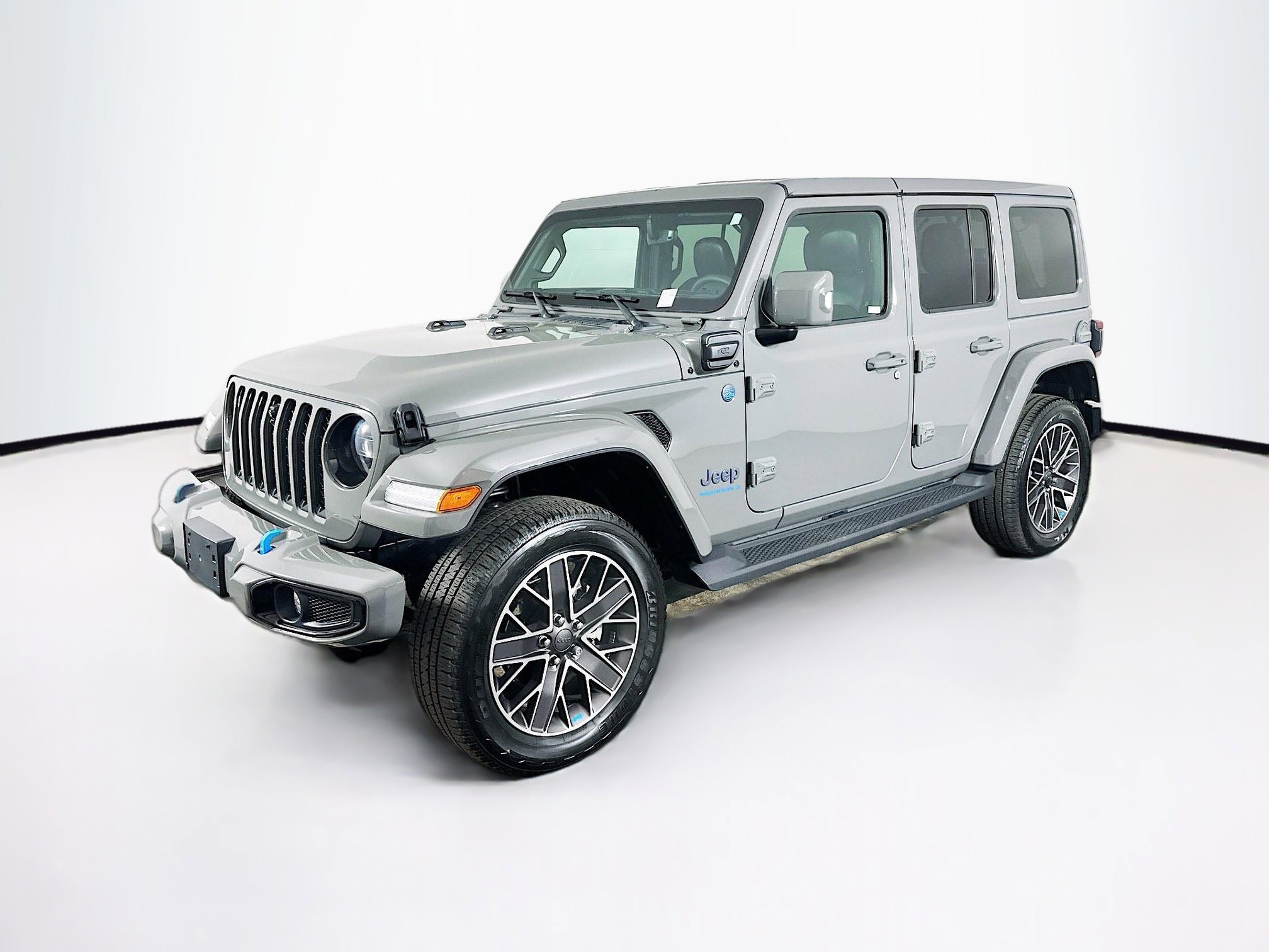 Used 2023 Jeep Wrangler Unlimited Sahara image 3