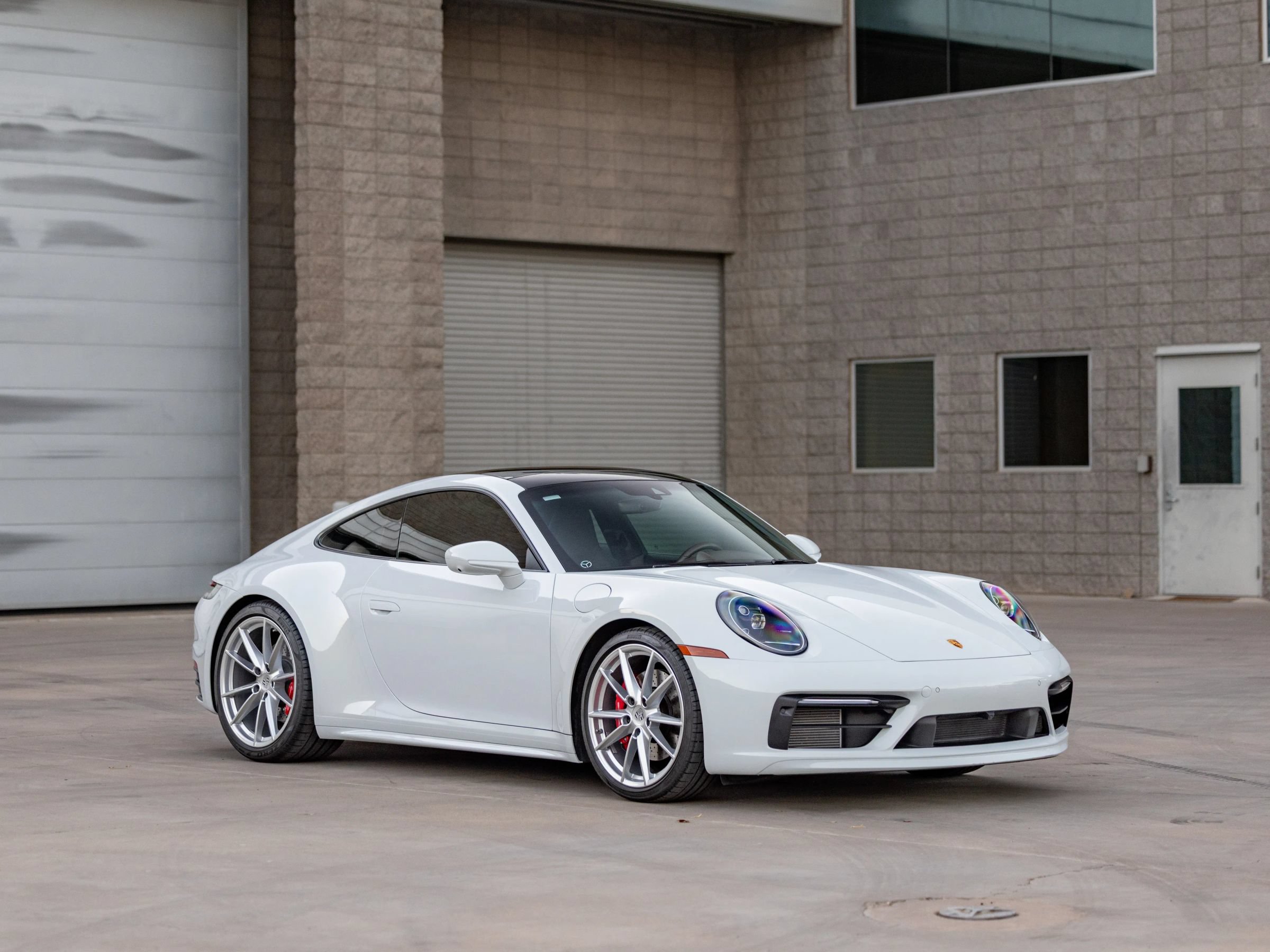 Used 2022 Porsche 911 Carrera S RWD image 2