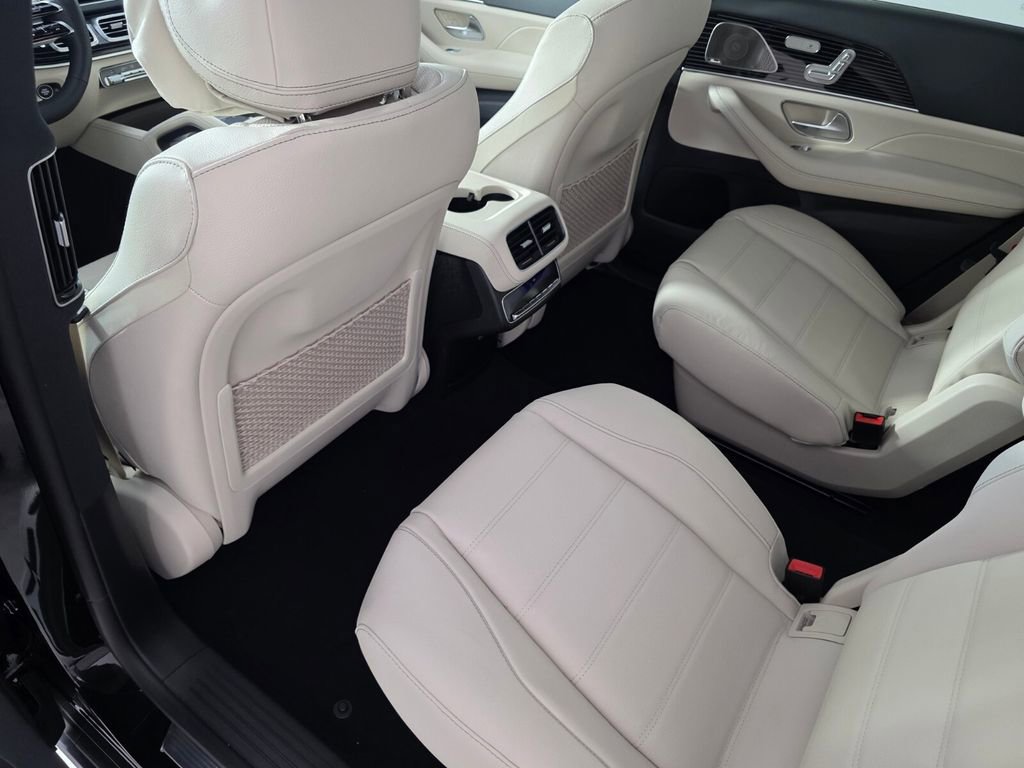 New 2026 Mercedes-Benz GLS 450 4MATIC image 12