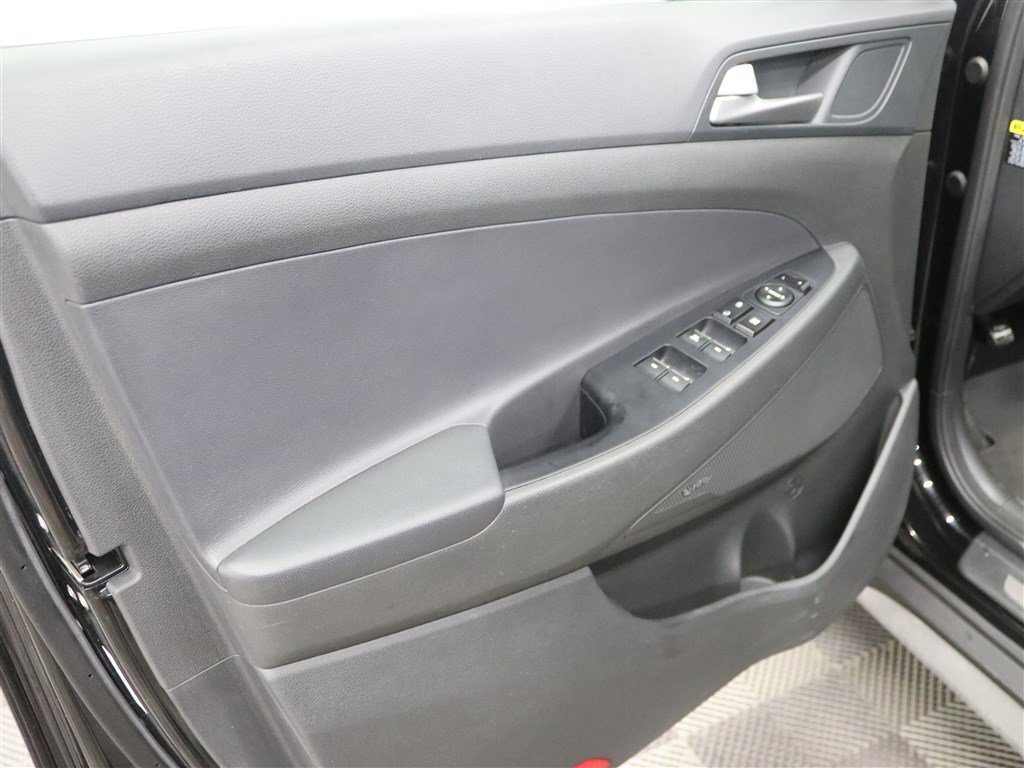 Used 2018 Hyundai Tucson Limited AWD/4WD image 14