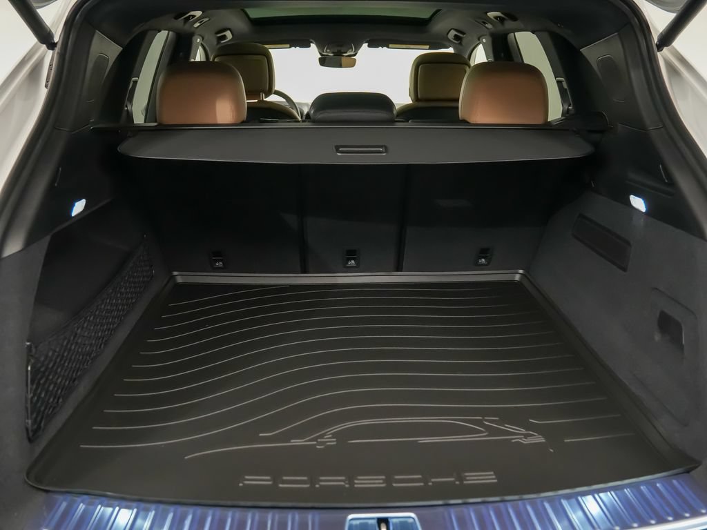 New 2026 Porsche Cayenne AWD/4WD image 13