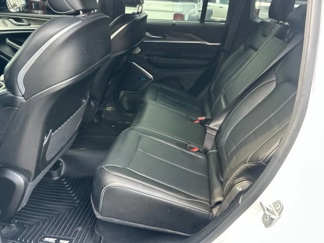 Used 2023 Jeep Grand Cherokee Overland w/ Adv Protech Group III AWD/4WD image 30