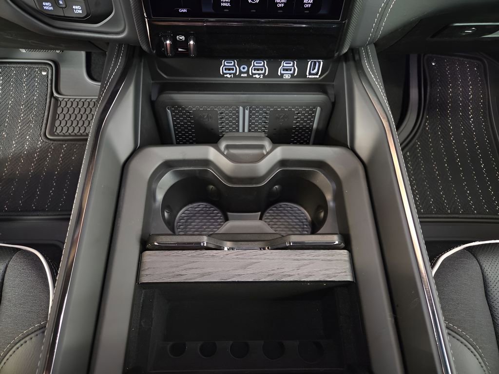New 2026 RAM 2500 Limited AWD/4WD image 17
