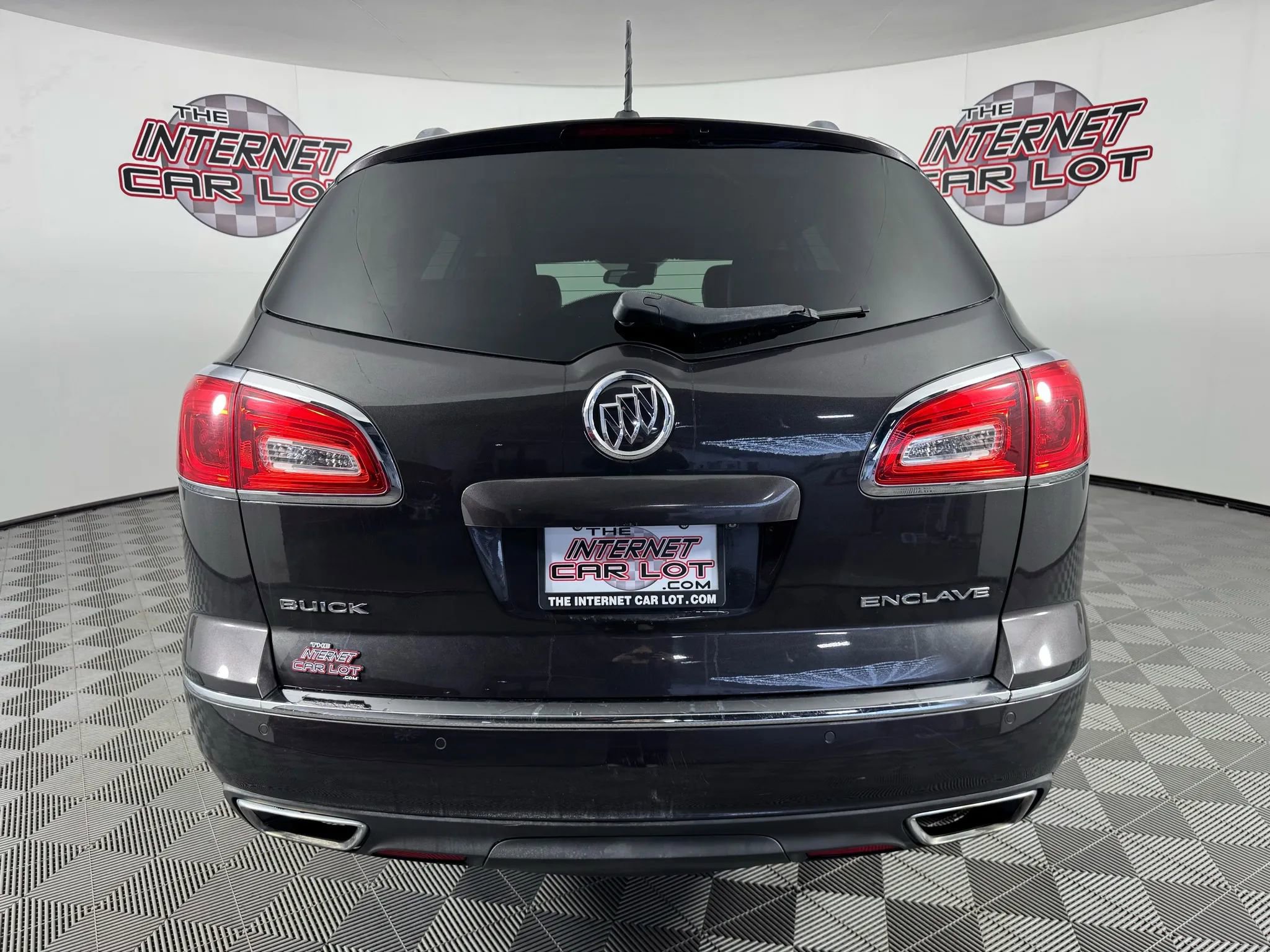 Used 2017 Buick Enclave Leather FWD image 6