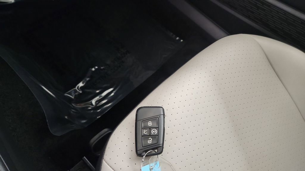 Used 2021 Volkswagen Jetta R-Line image 18