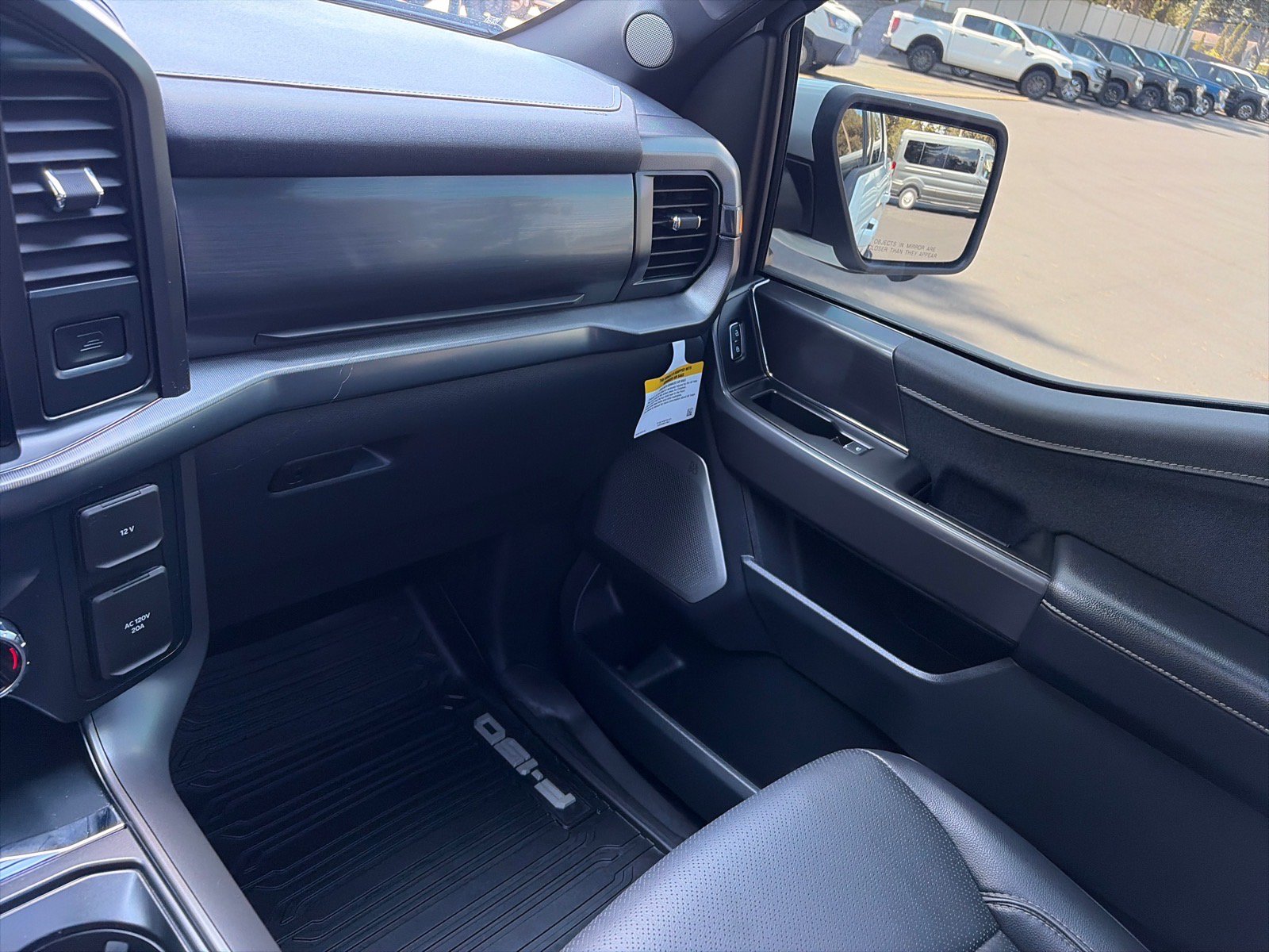 Used 2025 Ford F150 Lariat w/ Equipment Group 502A High AWD/4WD image 19