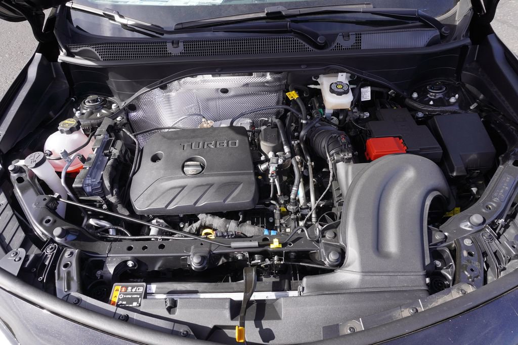 New 2026 Buick Encore GX Sport Touring image 7