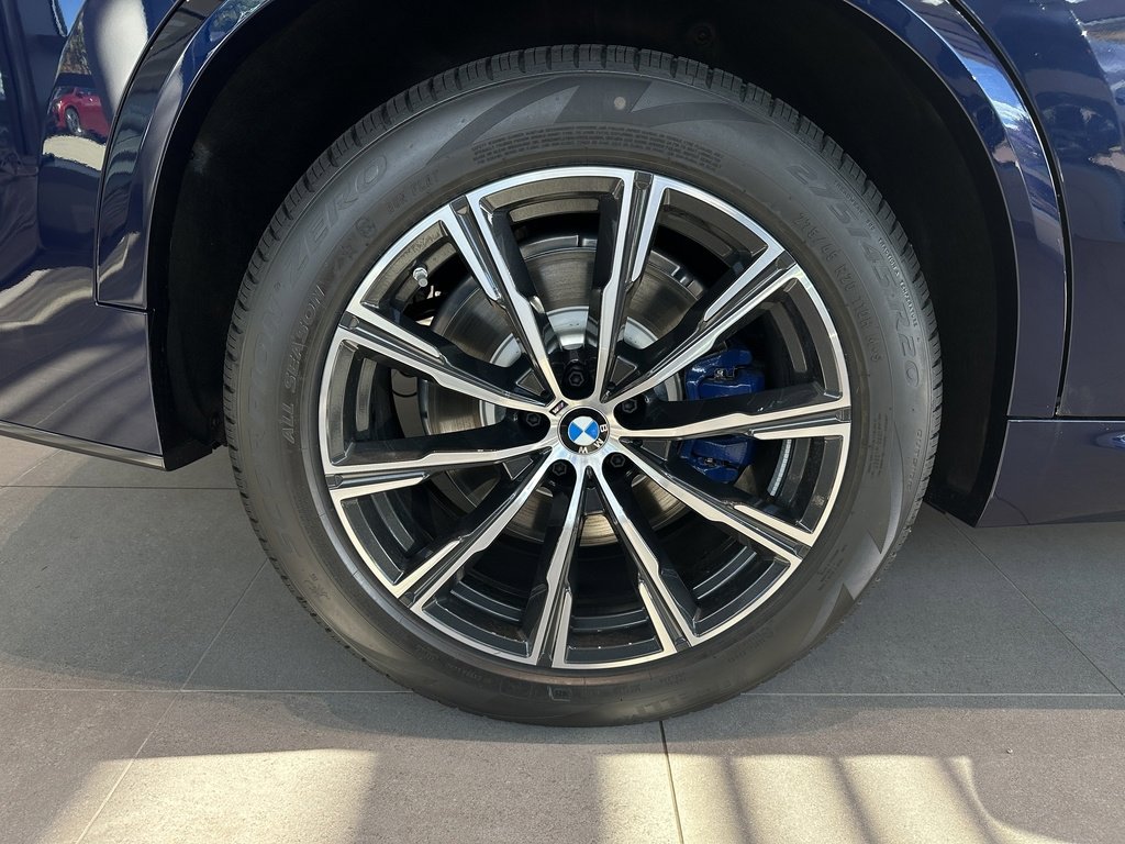 New 2026 BMW X5 xDrive50e image 7