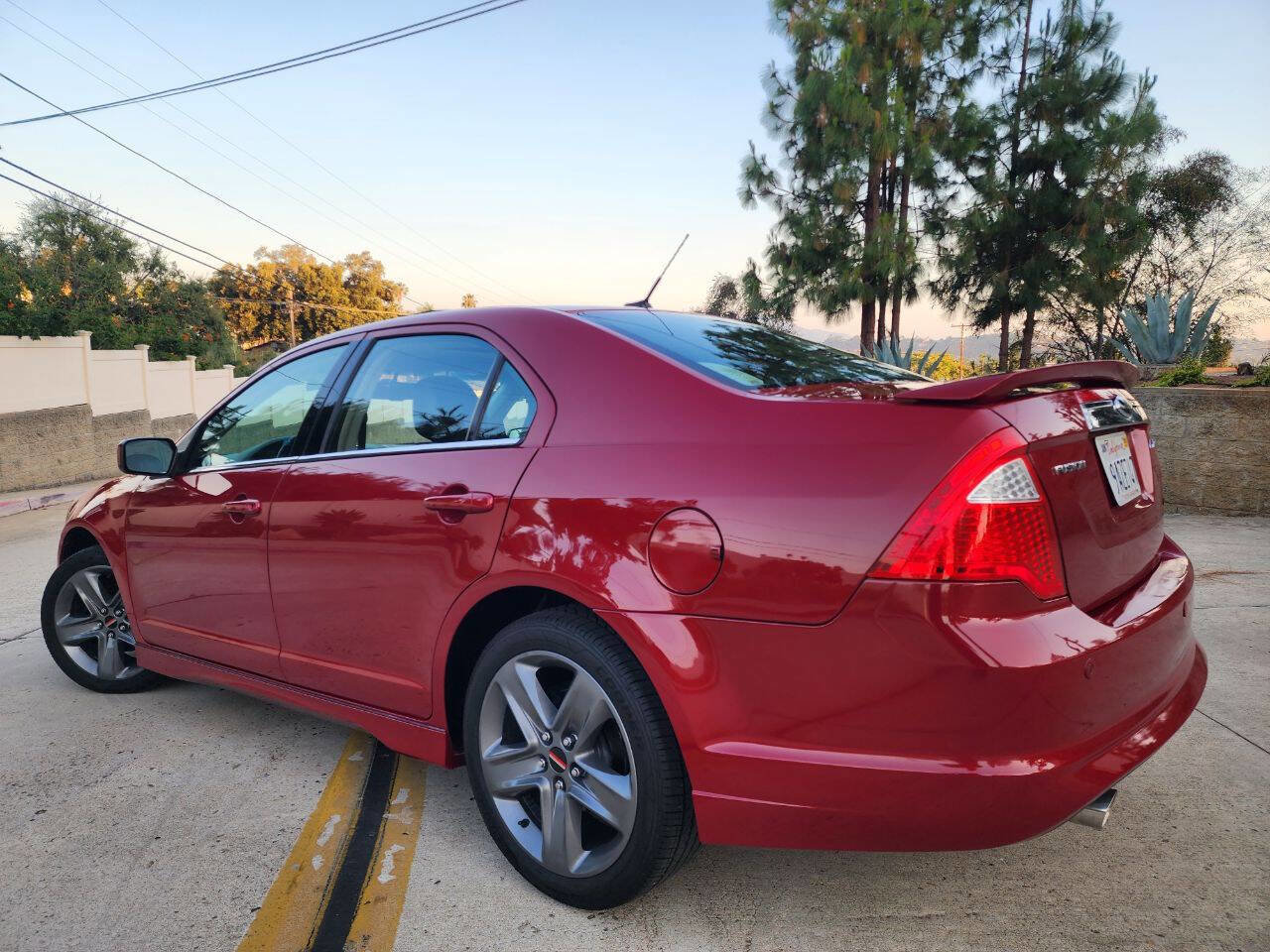 Used 2010 Ford Fusion Sport FWD image 7