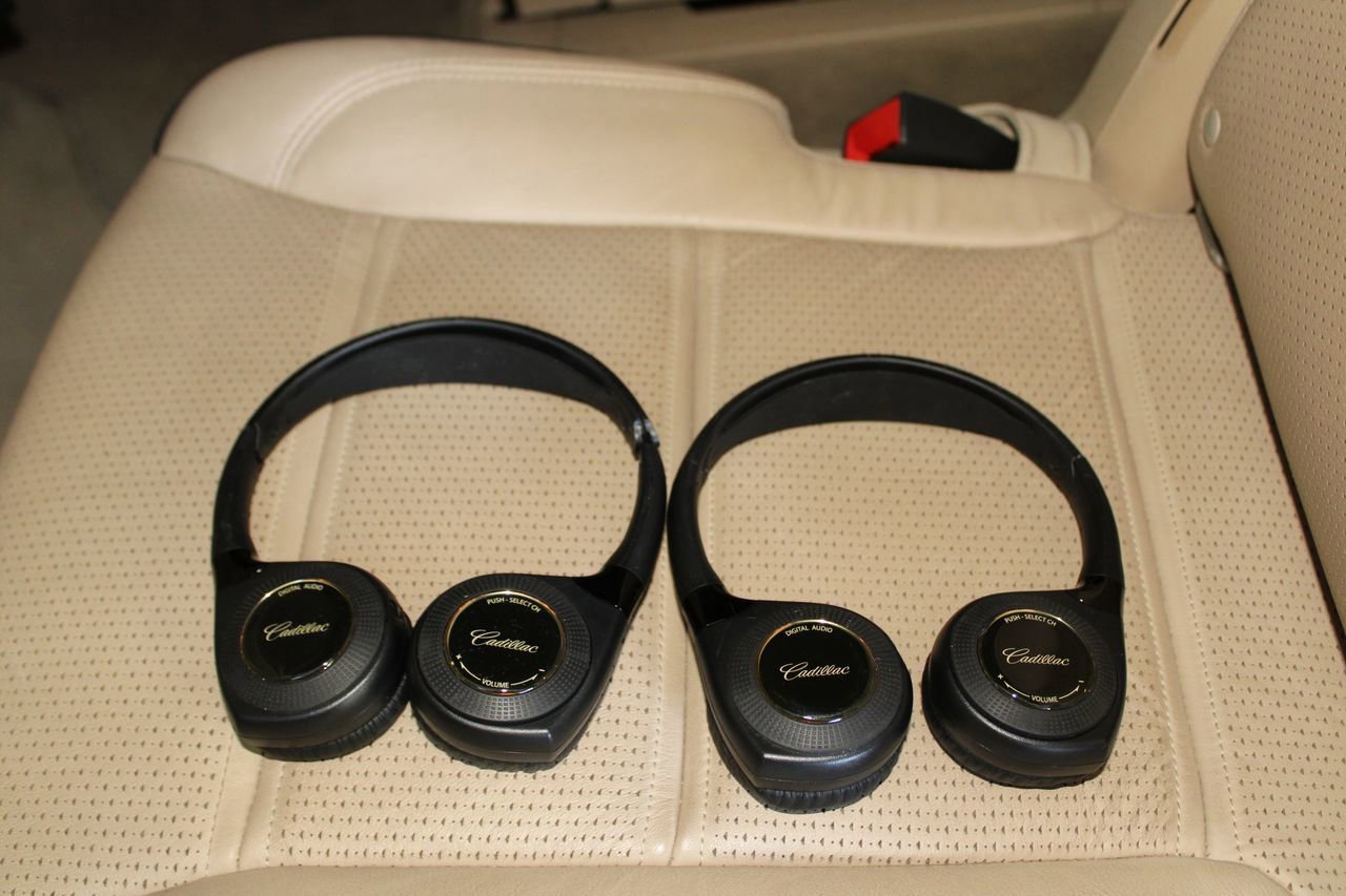 Used 2021 Cadillac Escalade Premium Luxury w/ Driver Assist Tech Package AWD/4WD image 42