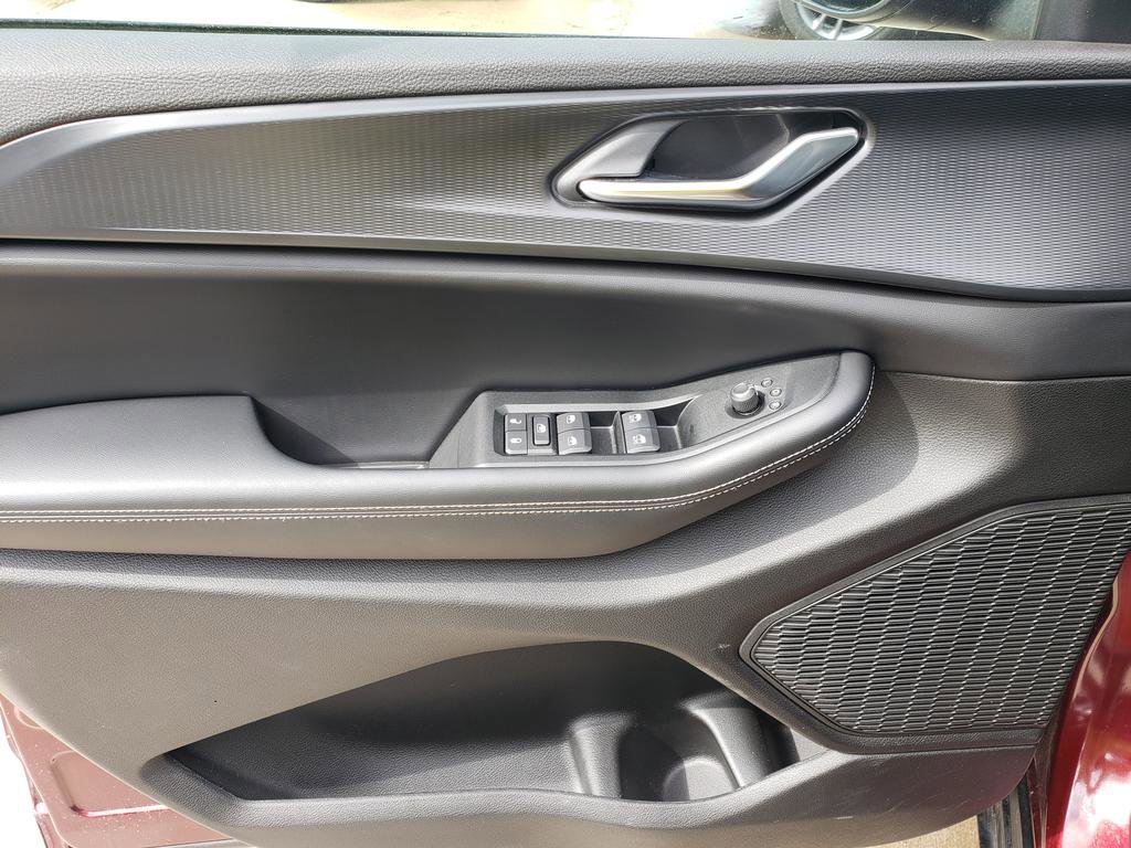 New 2025 Jeep Grand Cherokee Laredo X w/ Luxury Tech Group I image 11