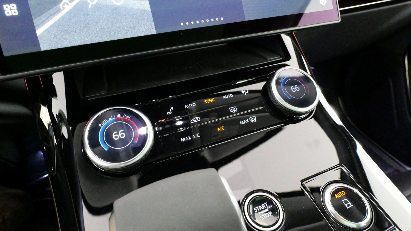 Used 2023 Land Rover Range Rover Sport SE image 55