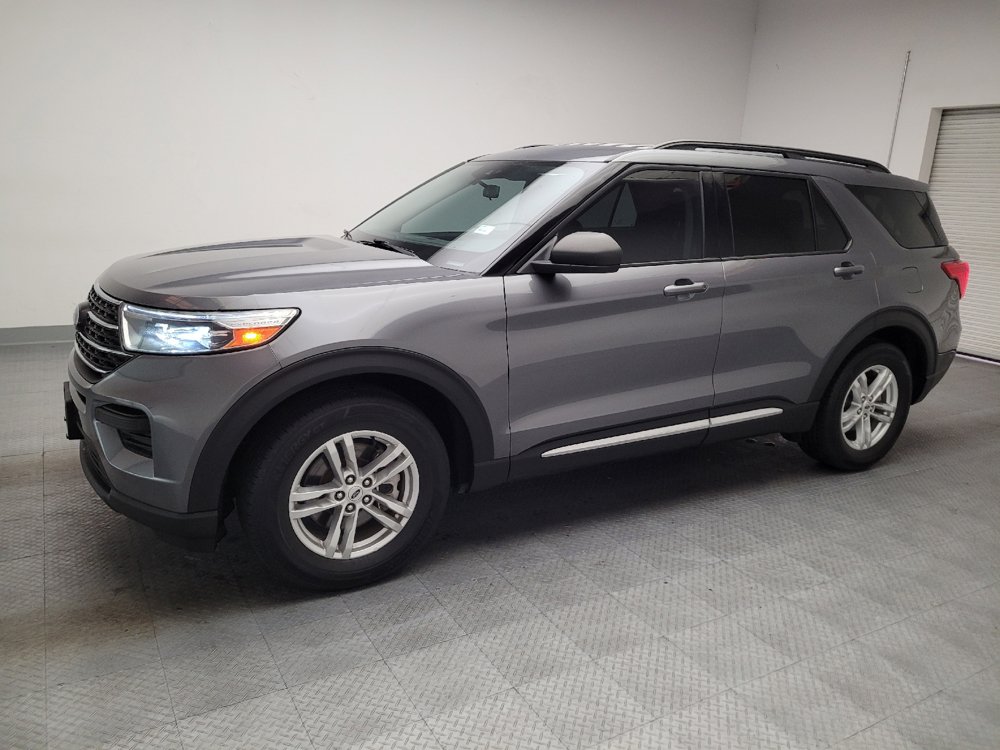 Used 2022 Ford Explorer XLT RWD image 2