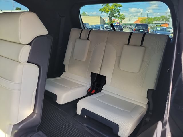 Used 2023 Lexus LX 600 4WD w/ Appearance Package image 29