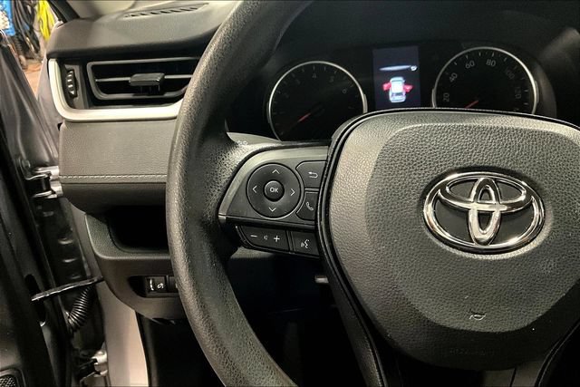 Used 2022 Toyota RAV4 XLE AWD/4WD image 11