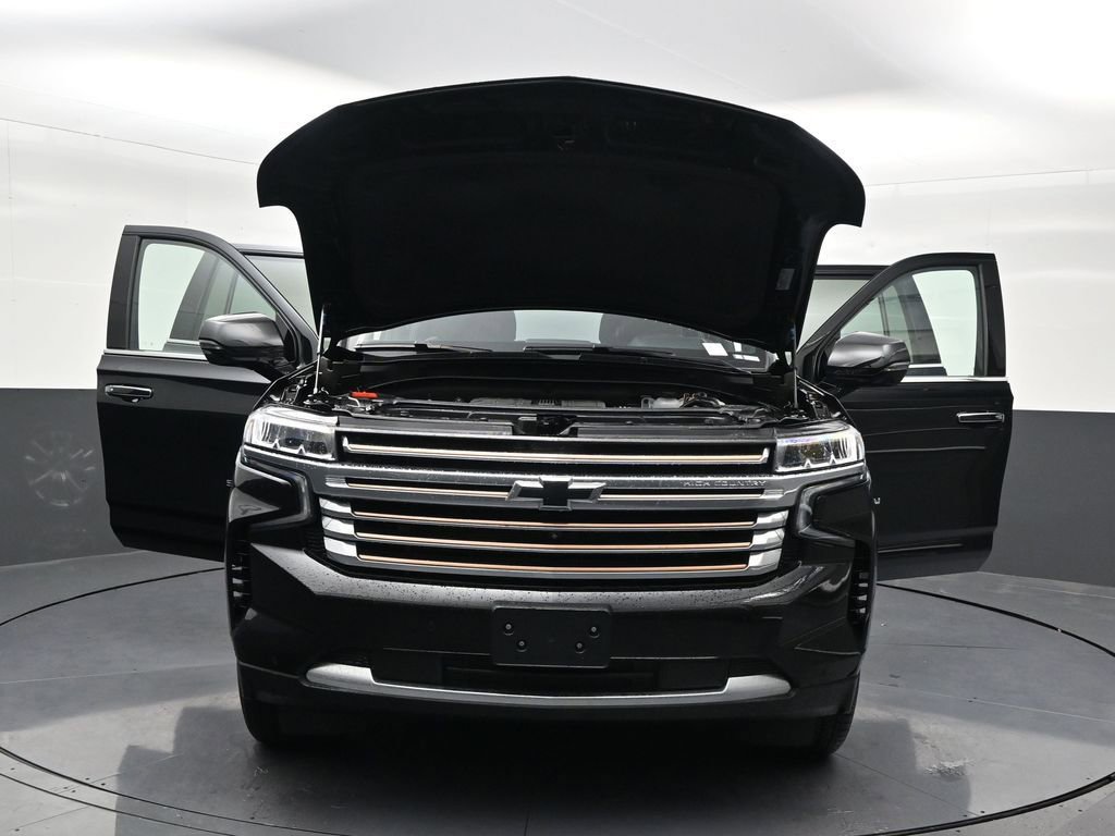Used 2024 Chevrolet Suburban High Country AWD/4WD image 36