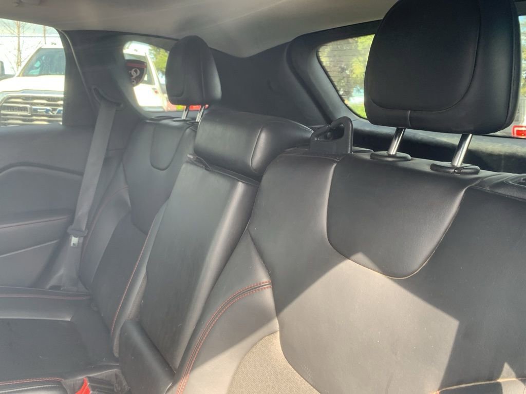 Used 2020 Jeep Cherokee Trailhawk w/ Cold Weather Group image 26