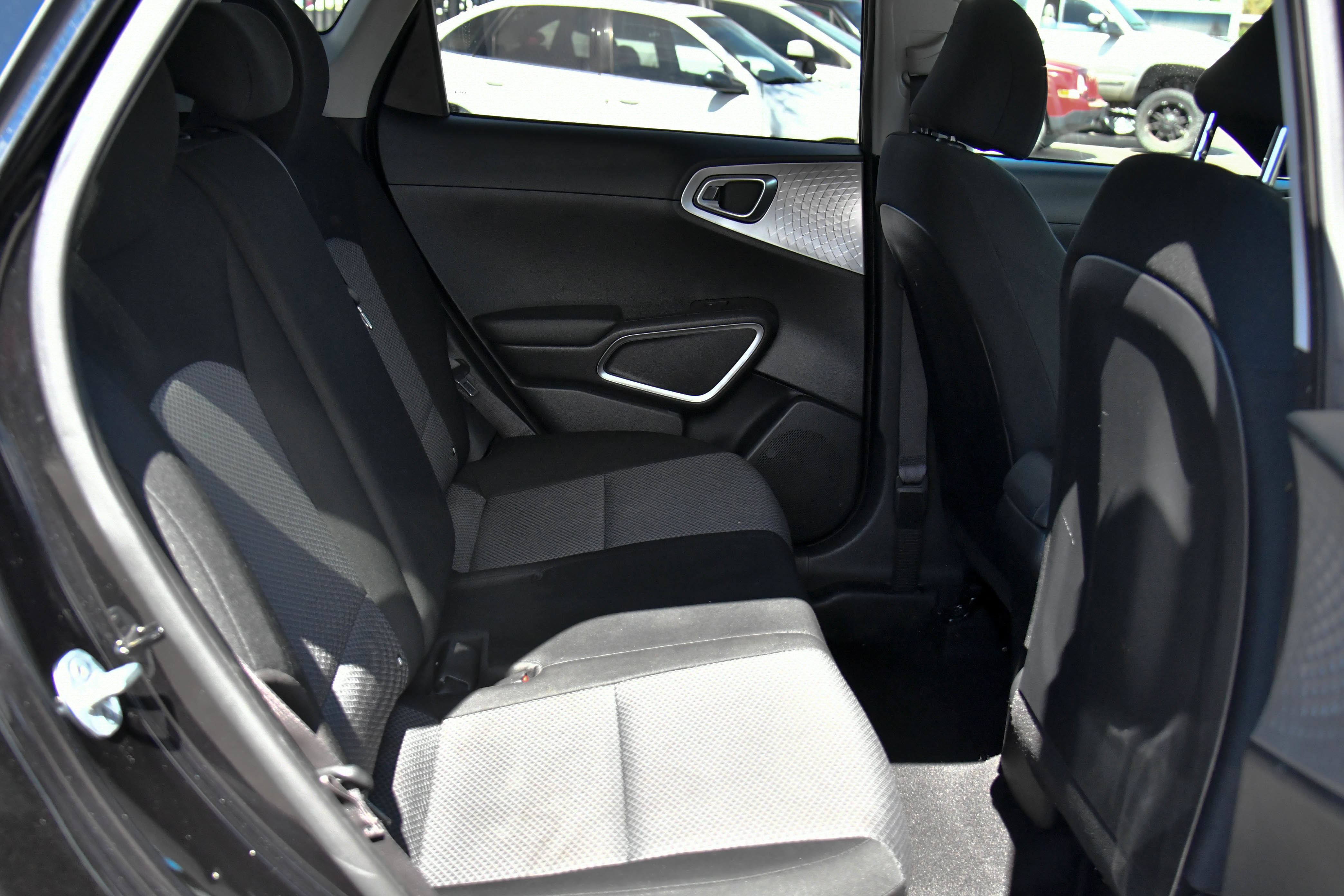 Used 2023 Kia Soul LX image 35