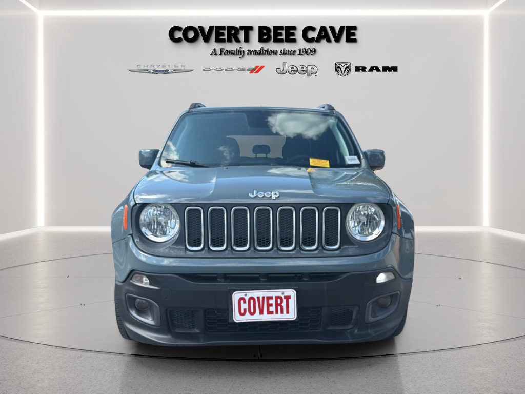Used 2018 Jeep Renegade Latitude w/ UConnect 8.4 Nav Group FWD image 2