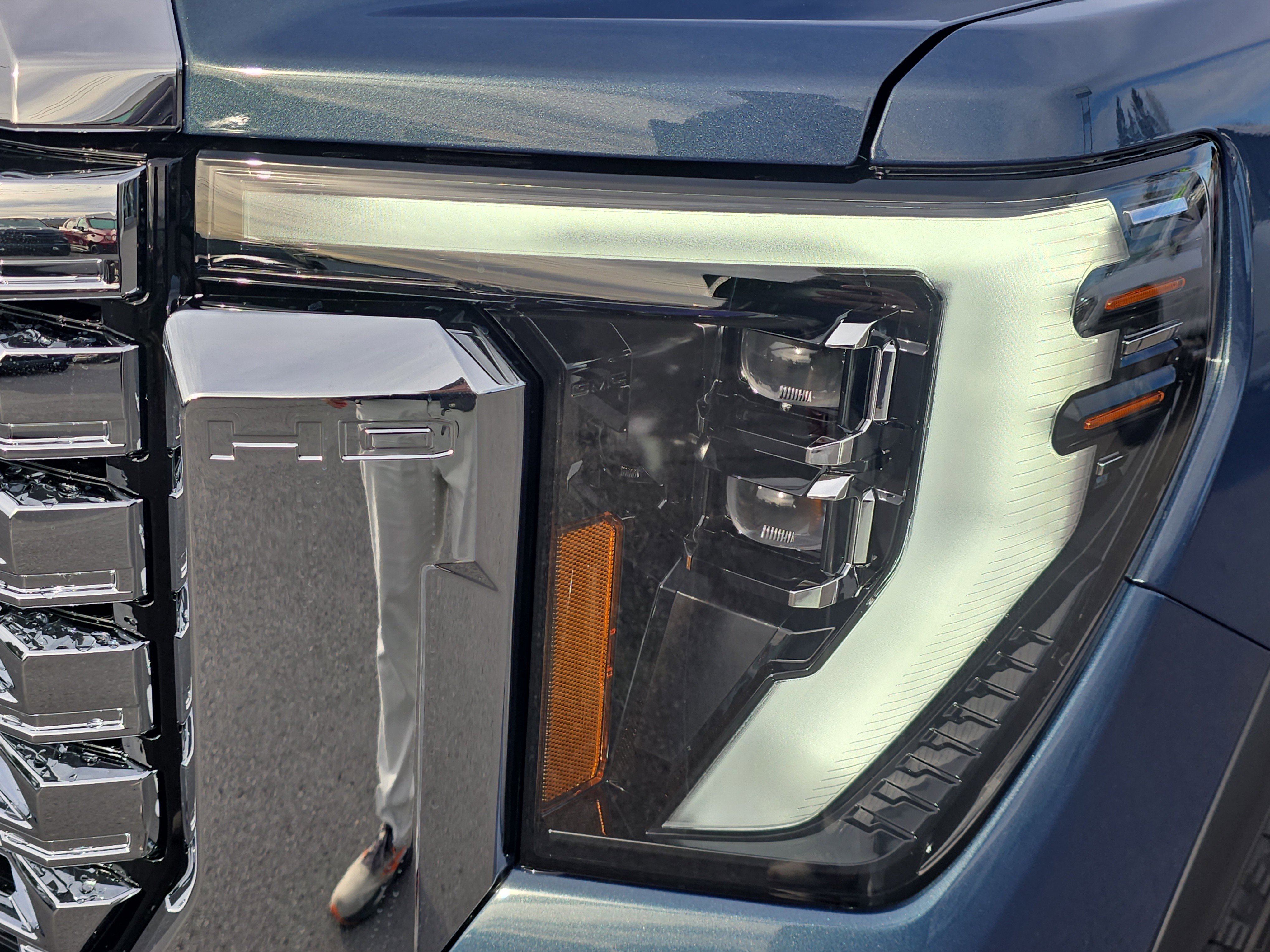 New 2026 GMC Sierra 2500 Denali w/ Denali Reserve Package image 9